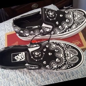 Size 4 Vans shoes